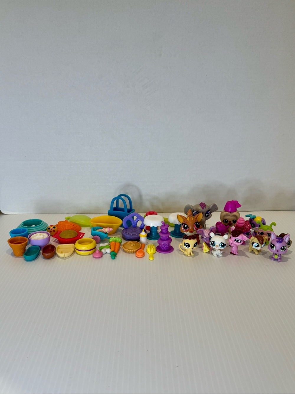 Littlest Pet Shop Mini Figures and Accessories - Assorted Colors